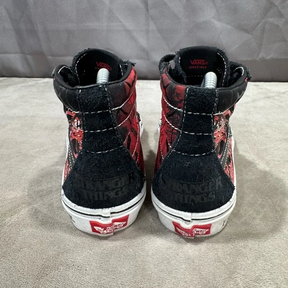 Vans x Stranger Things Sk8-Hi Reissue Sneakers - Picture 3 of 12
